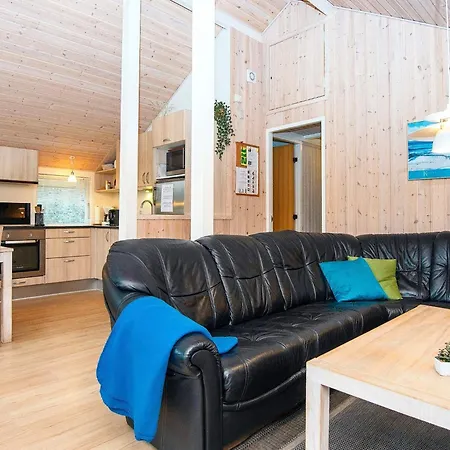 6 Person Holiday In F Rvang Holiday home